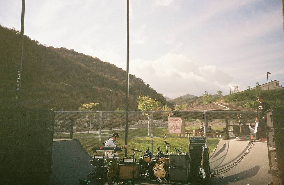 Photos shot by Chris Tomson with the Lomo LC–A+