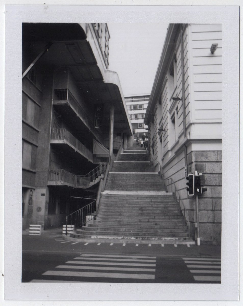 フィルム: Fujifilm FP 100b · Lomography