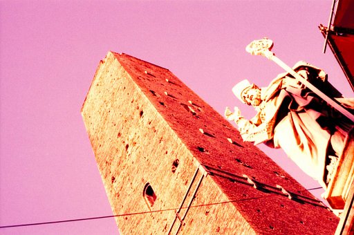 A Photographer’s Travel Guide to Bologna, Italy: Best Photo Spots & Art Highlights