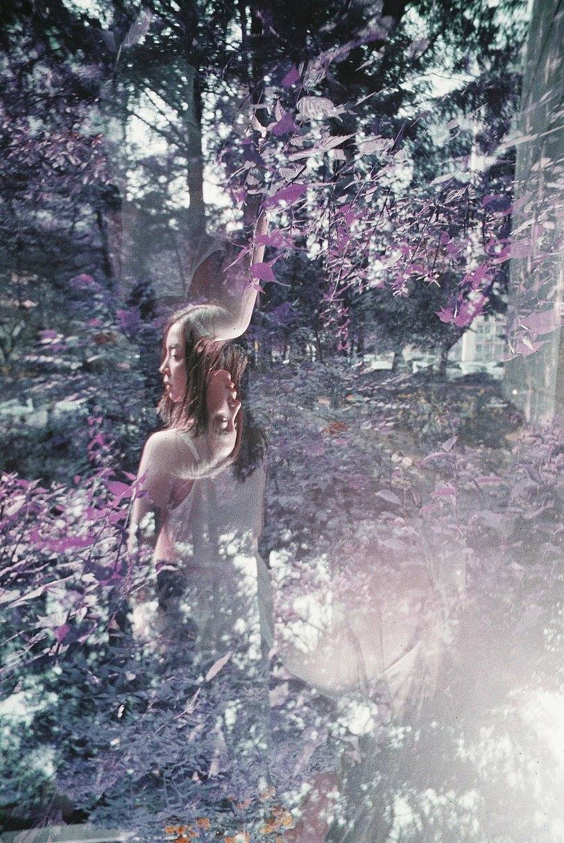 © Jiun | Lomo LC-Wide 广角胶片相机 | LomoChrome Purple ISO 100–400 135 紫调负片－ Pétillant 汽泡特別版 | Model: Hae-ro Kang
