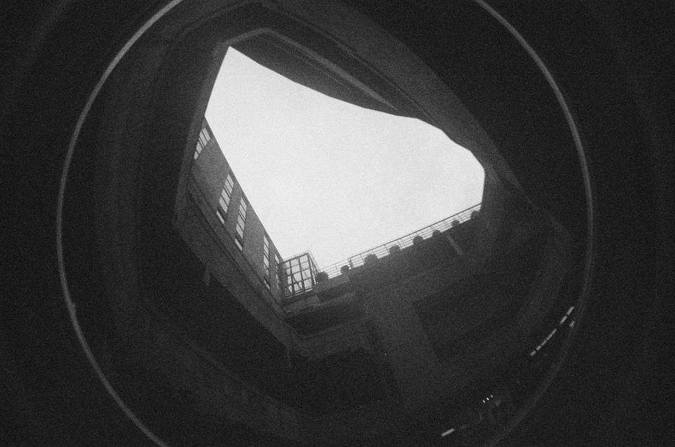 由 Doris 使用Fisheye No.2 135 和Lomography B&amp;W ISO 400 Berlin Kino 135 柏林黑白胶卷 拍摄