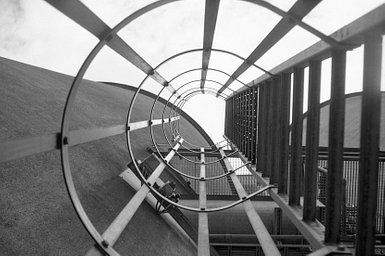 レンズ: Agfa Color Apotar 45mm f/2.8 · Lomography