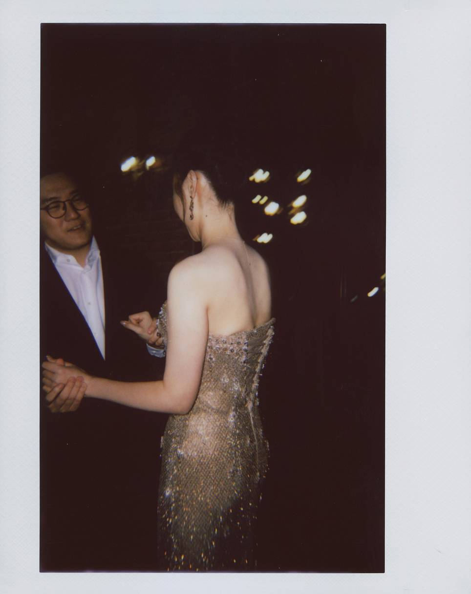 © 养乐多 | 使用 Lomo'Instant Wide 宽幅拍立得相机套装－经典墨黑色 拍摄
