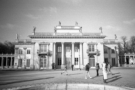 No Darkroom, No Problem: Adrian Norbert Cuper on the Lomo Daylight Developing Tank