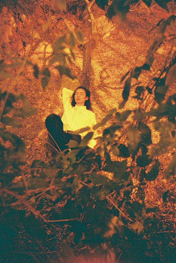 © 空调水 ，模特：欧阳 | 使用 Lomo MC-A 135 全自动随拍胶片相机 &amp; Lomography Redscale XR ISO 50-200 135 红调负片胶卷 拍摄
