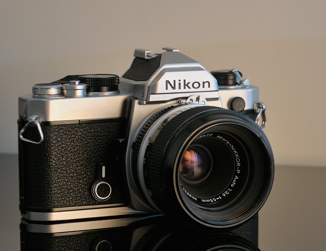 VENDS NIKON: BROCHURE en anglais. 47 pages: RARE COLLECTION EUR 15,00