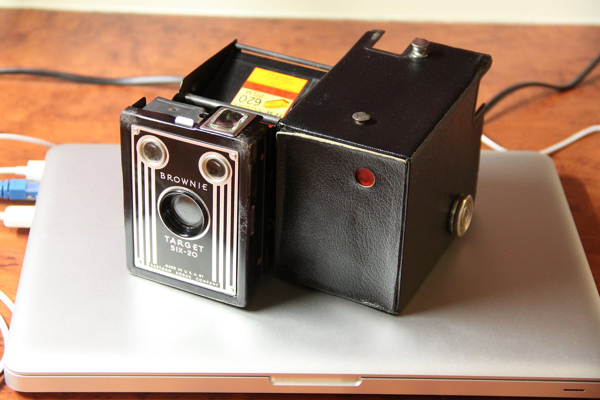 Kodak Brownie Target Six-20 · Lomography
