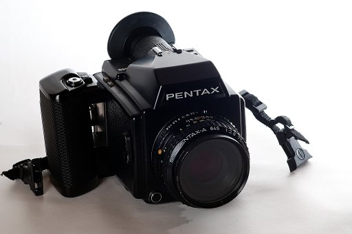 Pentax 645: Medium Format Quality with the Handling of a 35 mm SLR