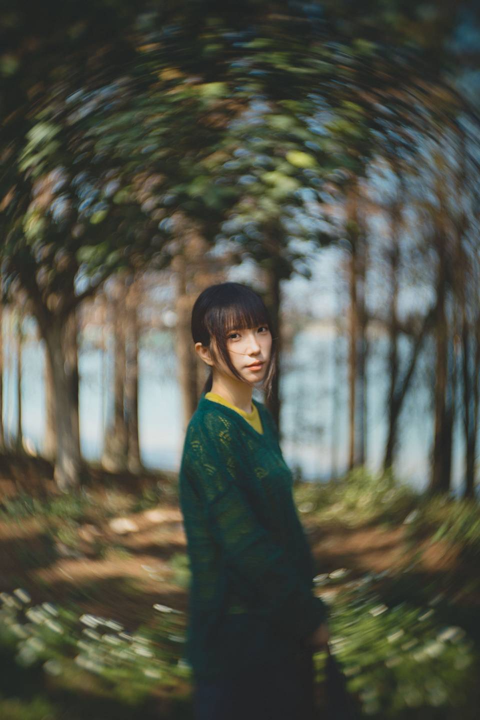 © 依然信薇 | 使用 Joseph Petzval 匹兹伐 55 f/1.7 联动对焦散景调控艺术镜头 拍摄