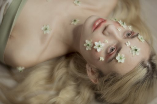 Cristina Jul: Portraits with the Daguerreotype Achromat 2.9/64 Art Lens