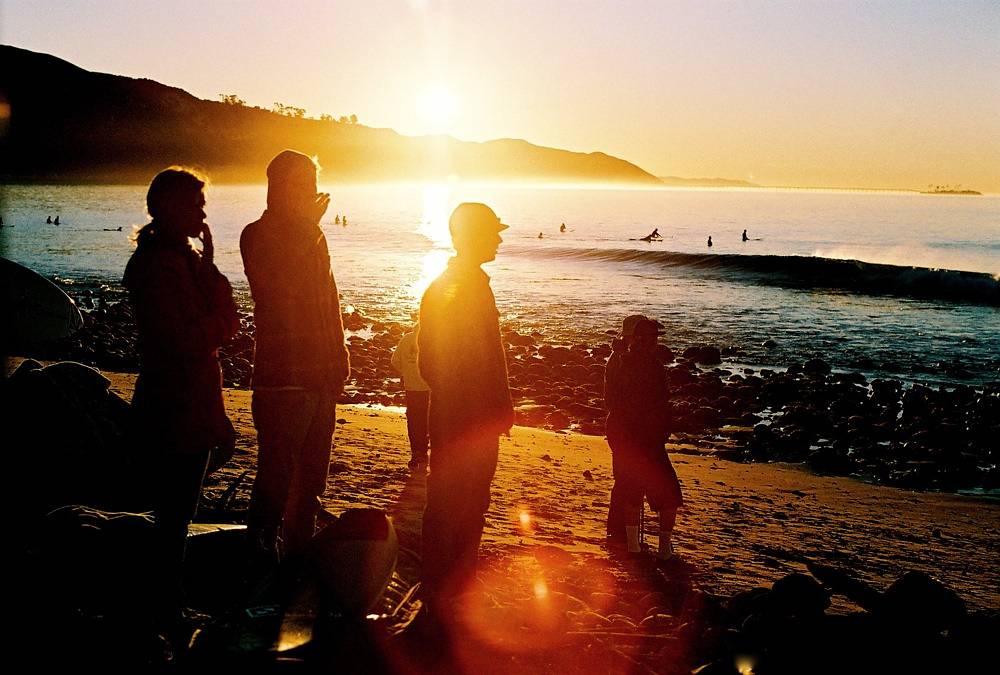 SUNSET SURF (モーガン・マッセン) Catch a Wave With Quiksilver's Morgan Maassen and his · Lomography