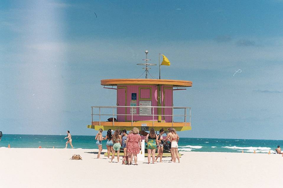 From left to right: photo by lucianovillalobos and melanie_hc