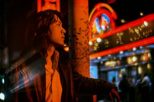 Photographer Luey Captures Dreamlike Light with the Daguerreotype Achromat Art Lens