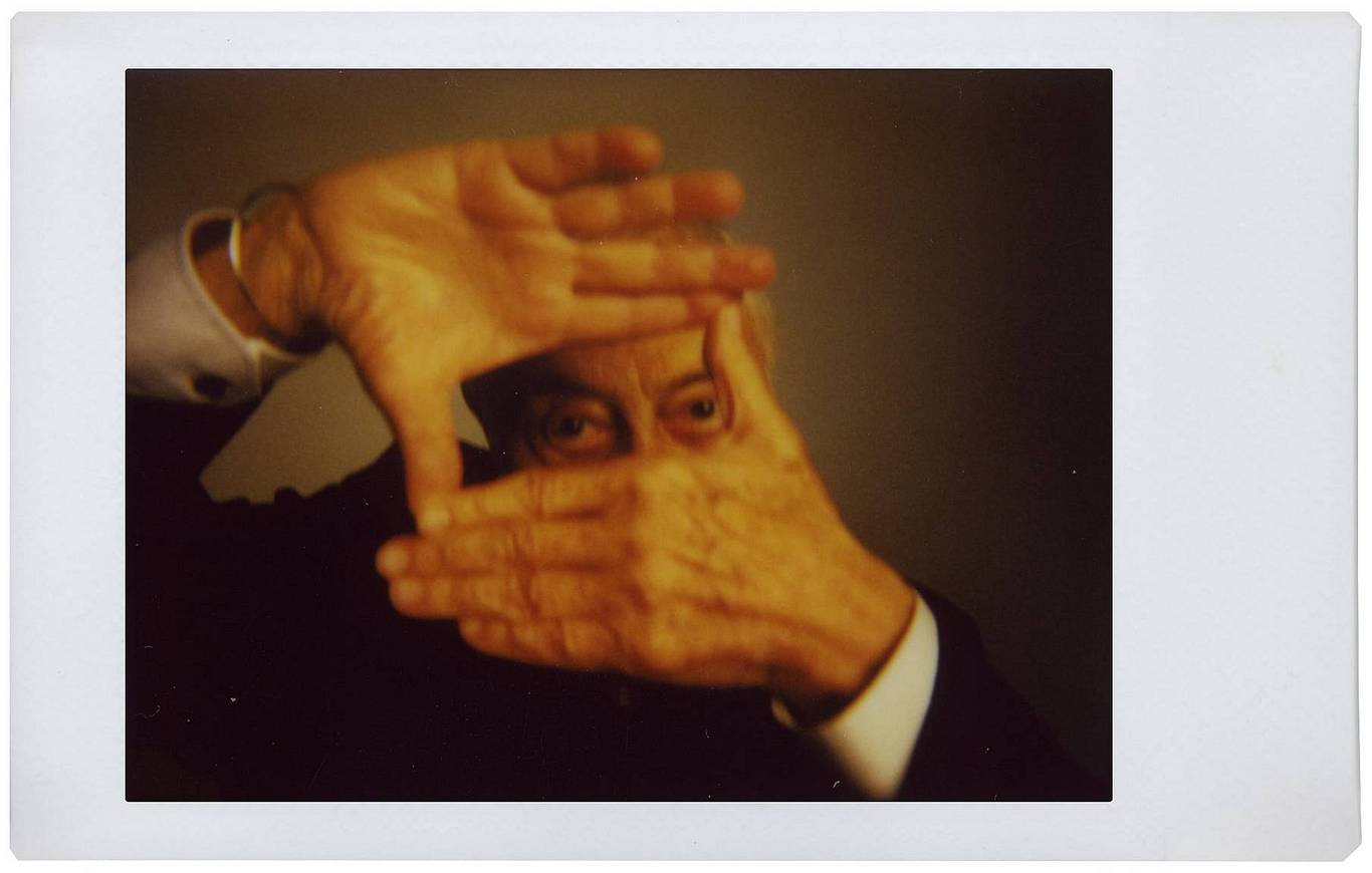 © Henry Steiner