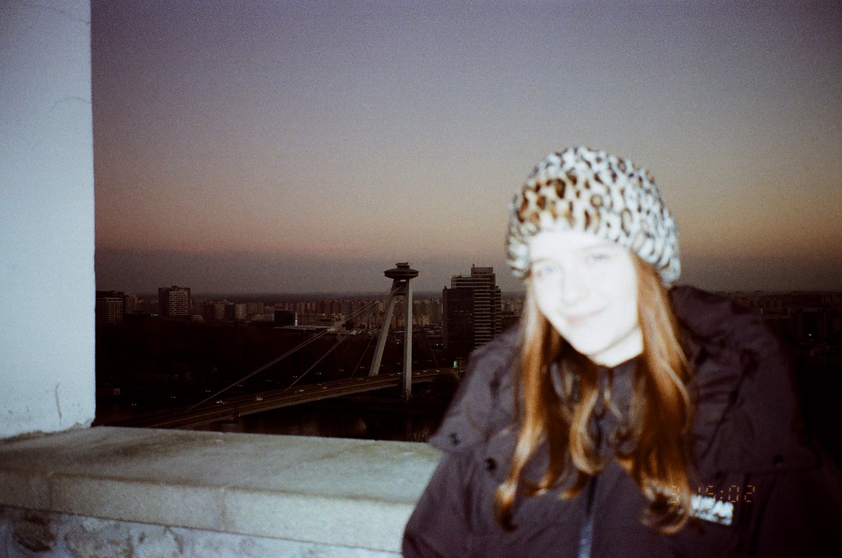 カメラ: Canon Sure Shot 85 Zoom · Lomography