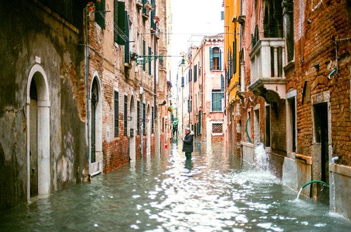 De Vuelta al Mundo en Analógico: Marea Alta en Venecia