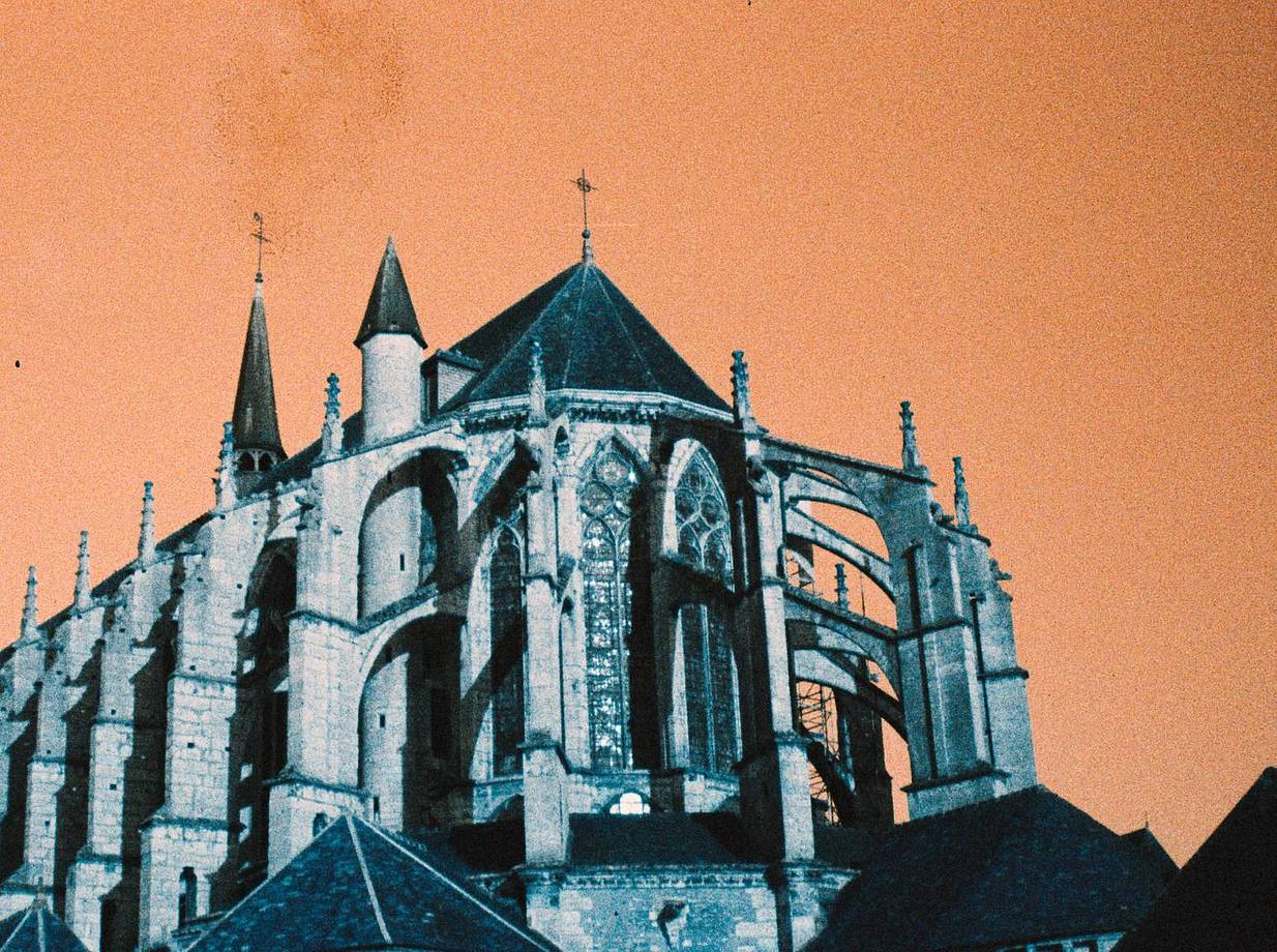 © mackiechartres