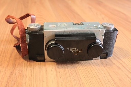 The Stereo Realist: An Old Relic