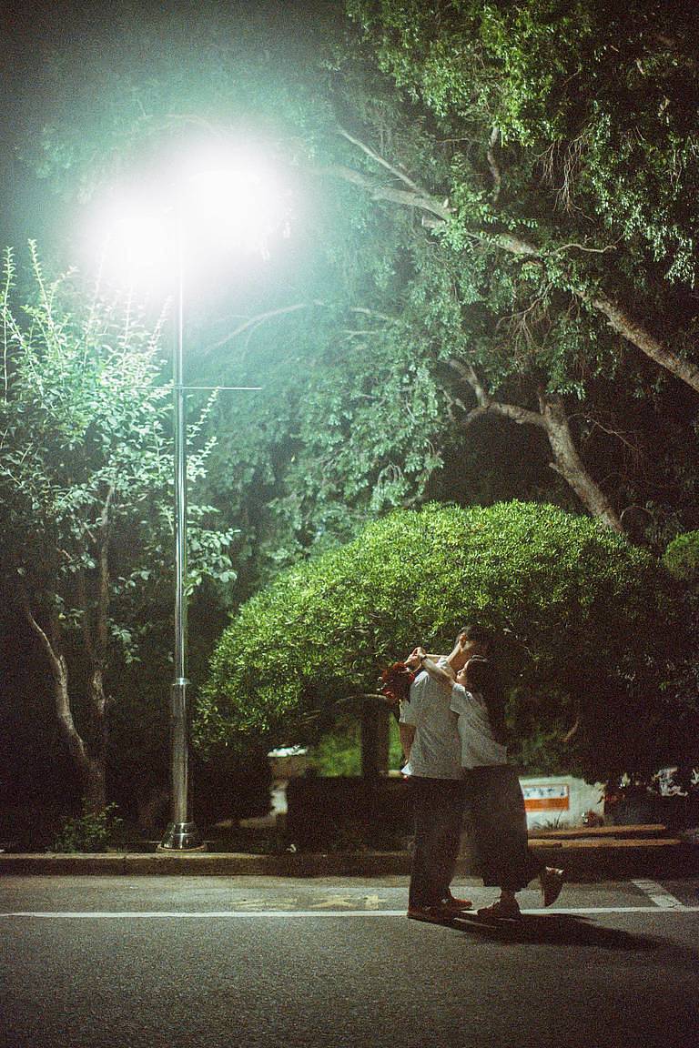 © haraefoto | Lomography Color Negative ISO 800 135 彩色负片胶卷 | Lomo 明室冲洗显影罐 135 | Model: Youngkyung Kim, Jongsu Hwang