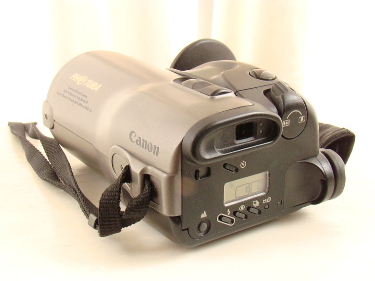 Canon Photura - an interesting blip in 35mm evolution · Lomography