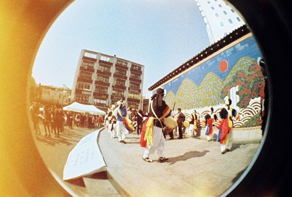 Photos by jinyaguchi, roonandbeks, lakandula &amp; cxy