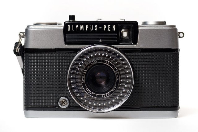 Olympus Pen EE-3: Die Pen-o-tastische Half-Frame Kamera · Lomography