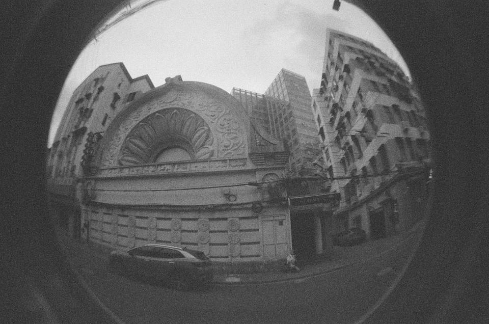 由 Doris 使用Fisheye No.2 135 和Lomography B&amp;W ISO 400 Berlin Kino 135 柏林黑白胶卷 拍摄