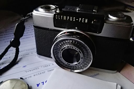 Tipster Olympus PEN EES-2