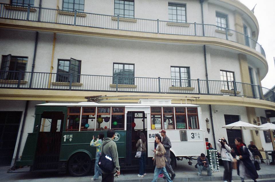 由三禾使用 LomoApparat 21mm 阿帕赫超广角胶片相机和 Lomo CN 800 135 拍摄