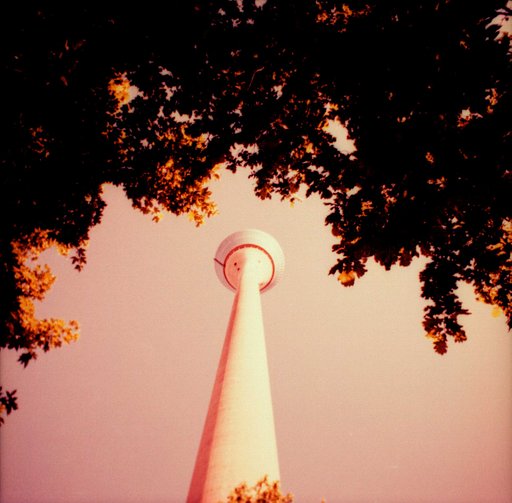 A Photographer’s Lifestyle Guide to Düsseldorf: Best Photo Spots & Art Highlights