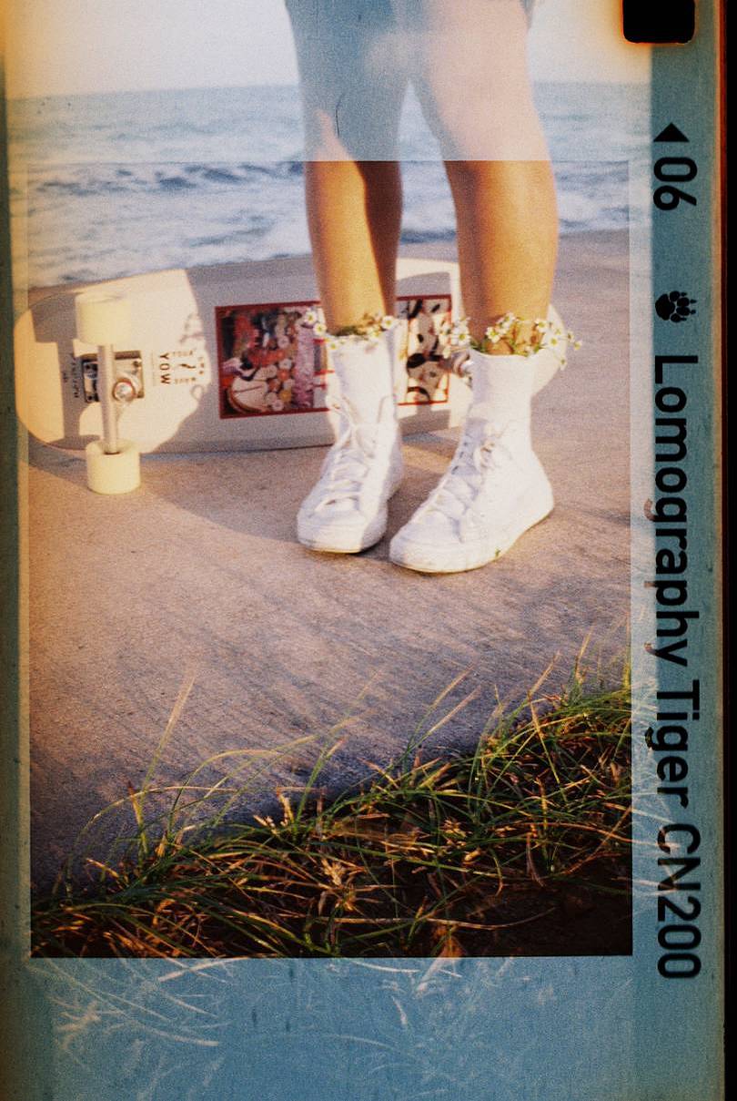 照片由 Film Full Photo 拍摄｜使用 Lomomatic 110 自动玻璃镜头胶片相机连闪光灯 & Lomography Tiger CN ISO 200 110 彩色负片胶卷