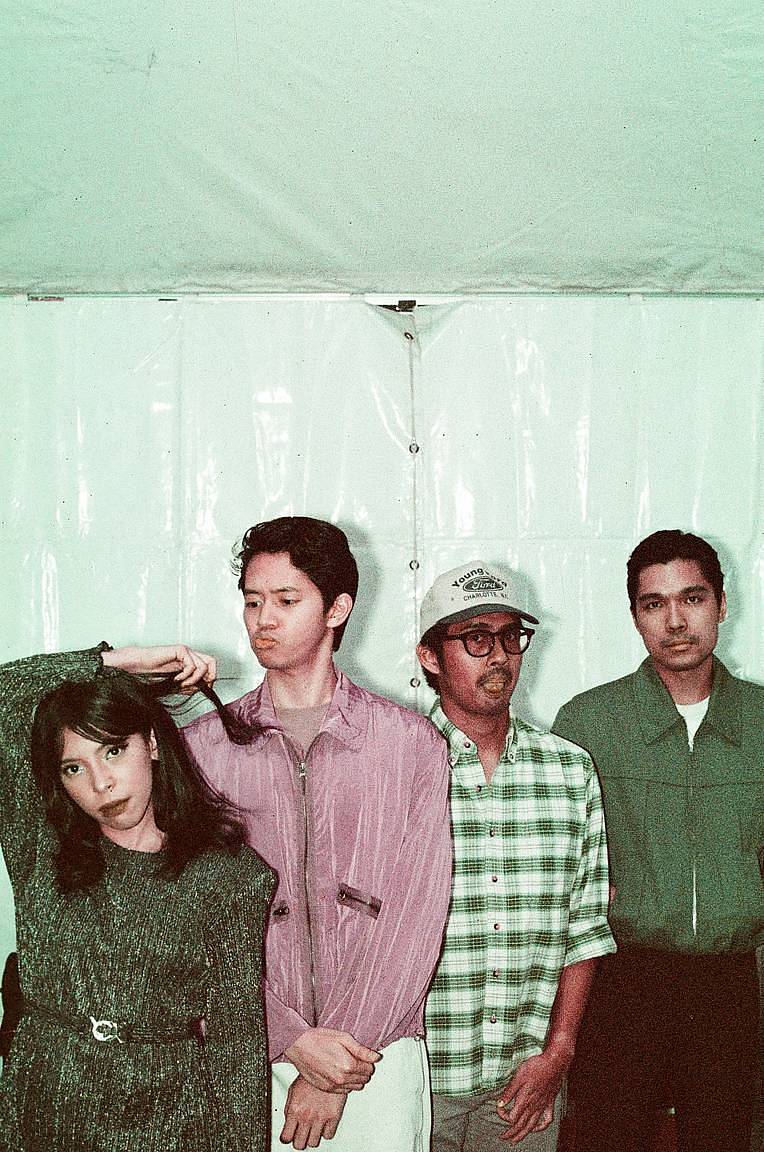 © Martinus Ragita | LomoChrome Purple ISO 100–400 135 紫调负片 Pétillant 汽泡特別版
