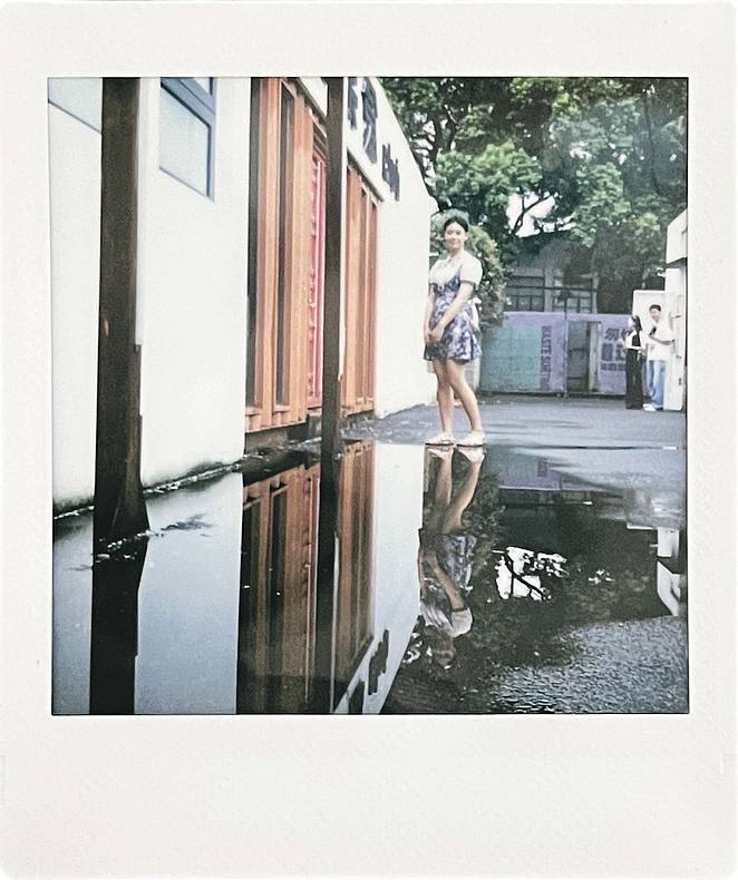 本次拍立得工作坊参与者作品，分别使用 Lomo'Instant Wide 宽幅拍立得相机－William Klein 传奇限量版 、 Lomo'Instant Square 方形拍立得相机套装 - 梦幻庄园版 及 Lomo'Instant Automat 自动拍立得相机－复古红色 拍摄