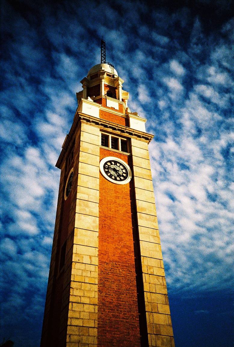 LOMO LC-A+と昼と夜も一緒に · Lomography