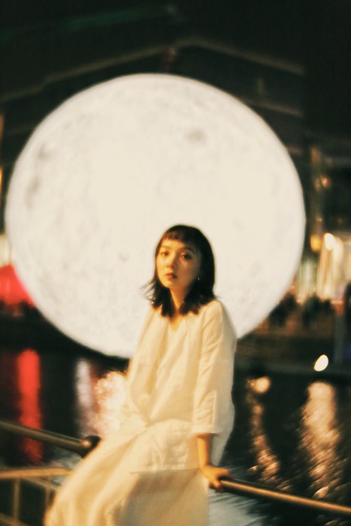 【Daguerreotype Achromat 鏡頭】本地攝影師 Swing 拍攝月球下的女孩