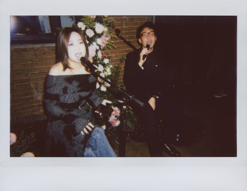 © 养乐多 | 使用 Lomo'Instant Wide 宽幅拍立得相机套装－经典墨黑色 拍摄