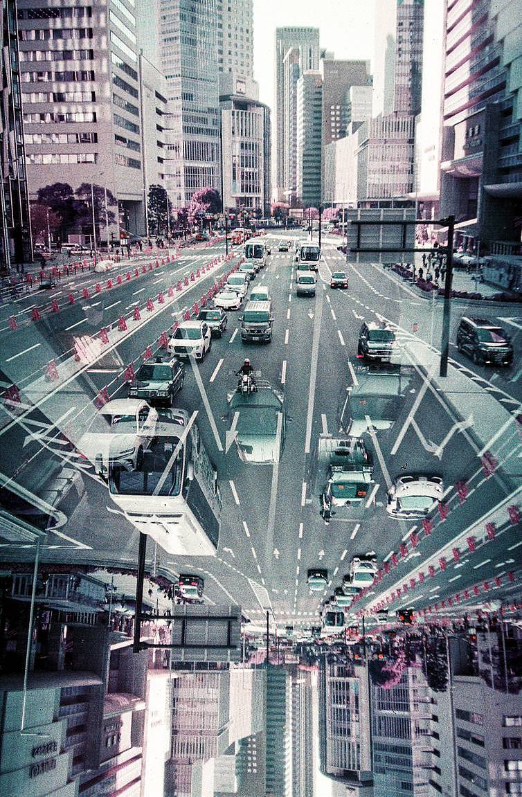Camera: Lomo MC-A 135 全自动随拍胶片相机 | Film:  LomoChrome Purple ISO 100–400 135 紫调负片