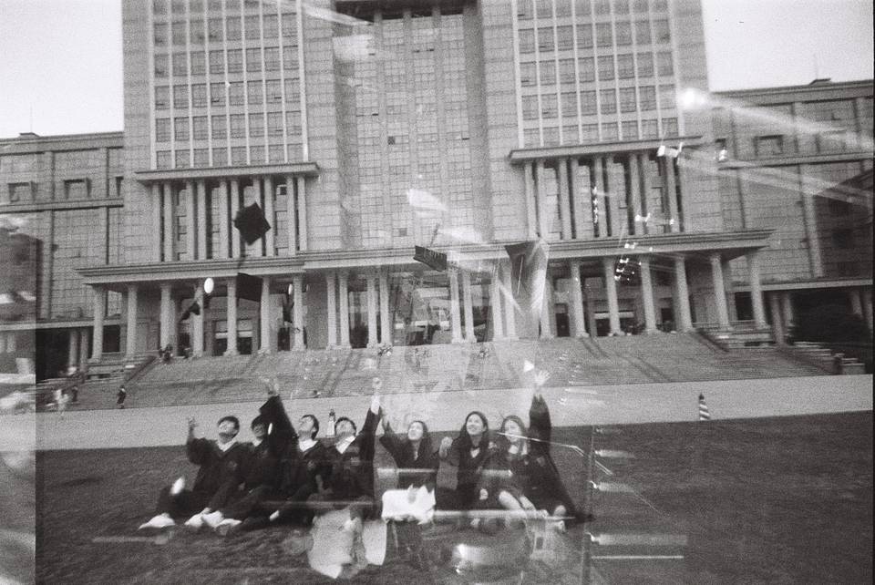 © 柳丁 | 使用 LomoApparat 21mm 阿帕赫超广角胶片相机 - 巴黎特别版 及 Lomography B&amp;W ISO 400 Berlin Kino 135 柏林电影黑白胶卷 拍摄