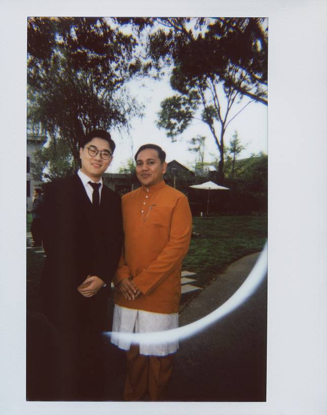© 养乐多 | 使用 Lomo'Instant Wide 宽幅拍立得相机套装－经典墨黑色 拍摄