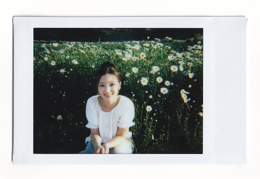 Capturing the Warmth of 5 PM: Hogo's First Impressions of the Lomo'Instant Automat
