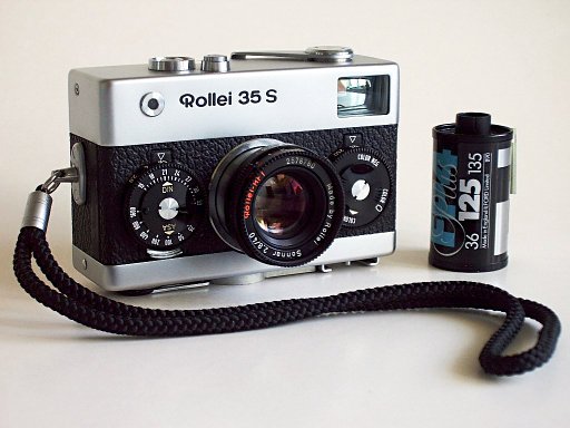 Lomopedia: Rollei 35s