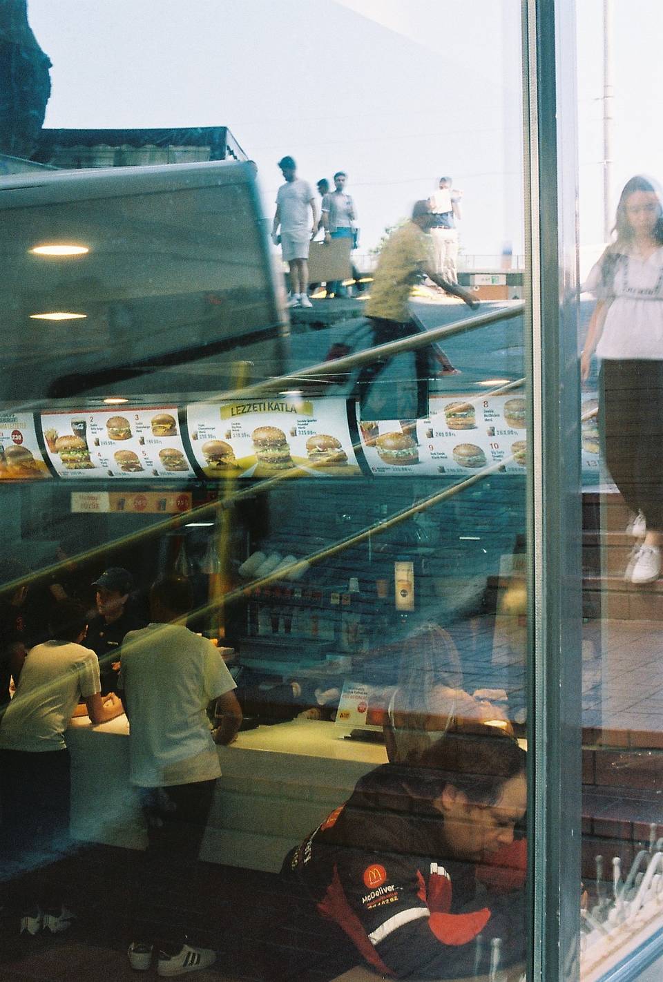 © 养乐多 &amp; 冇毛猫 | 使用 Lomography ISO 800 135 彩色负片胶卷拍摄