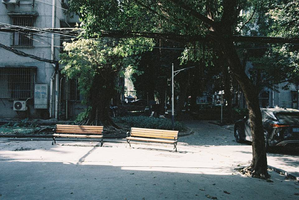 © YE | Shot on LomoChrome Color '92 ISO 400 135 日落版