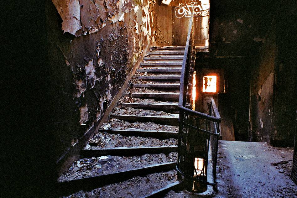 Credits: candeeland,  n_u_m_b_f_a_c_e, atropaworkshop, & atropaworkshop | Lomography Color Negative ISO 800