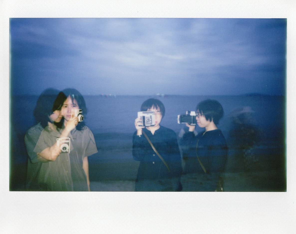 © Zhang Ziying, Song Zhenyi, Luo Shisi, Zhang Hanzhi, Wang Fenghao, 使用 Lomo'Instant Wide Glass 宽幅玻璃镜头拍立得相机 拍摄