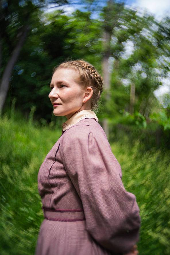 Shot with Joseph Petzval 35 f/2 Focus-coupled Bokeh Control Art Lens