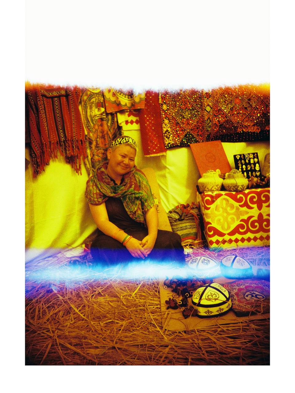 © 拳， 春游音乐节 | 使用 Lomo MC-A 135 全自动随拍胶片相机 &amp; Lomography Redscale XR ISO 50-200 135 红调负片胶卷 拍摄