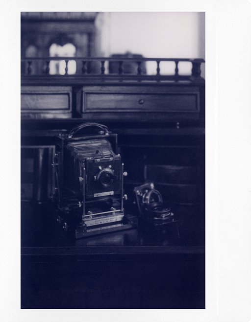 Hong Kong Large Format Photographer Thomas Yeung's First Impression of LomoGraflok