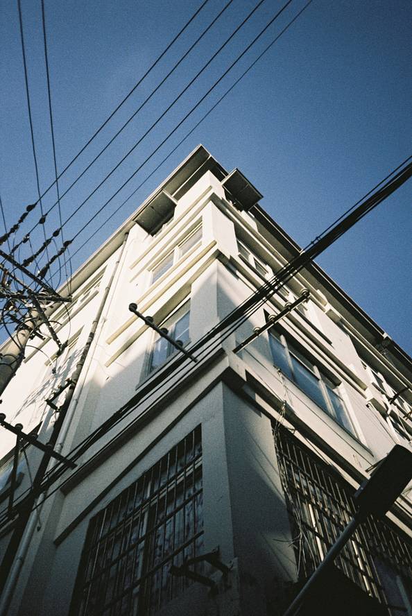 © 李亦威 | 使用 Lomo LC-A+ 胶片相机 &amp; LomoChrome Metropolis 大都会 ISO 100-400 135 胶卷拍摄