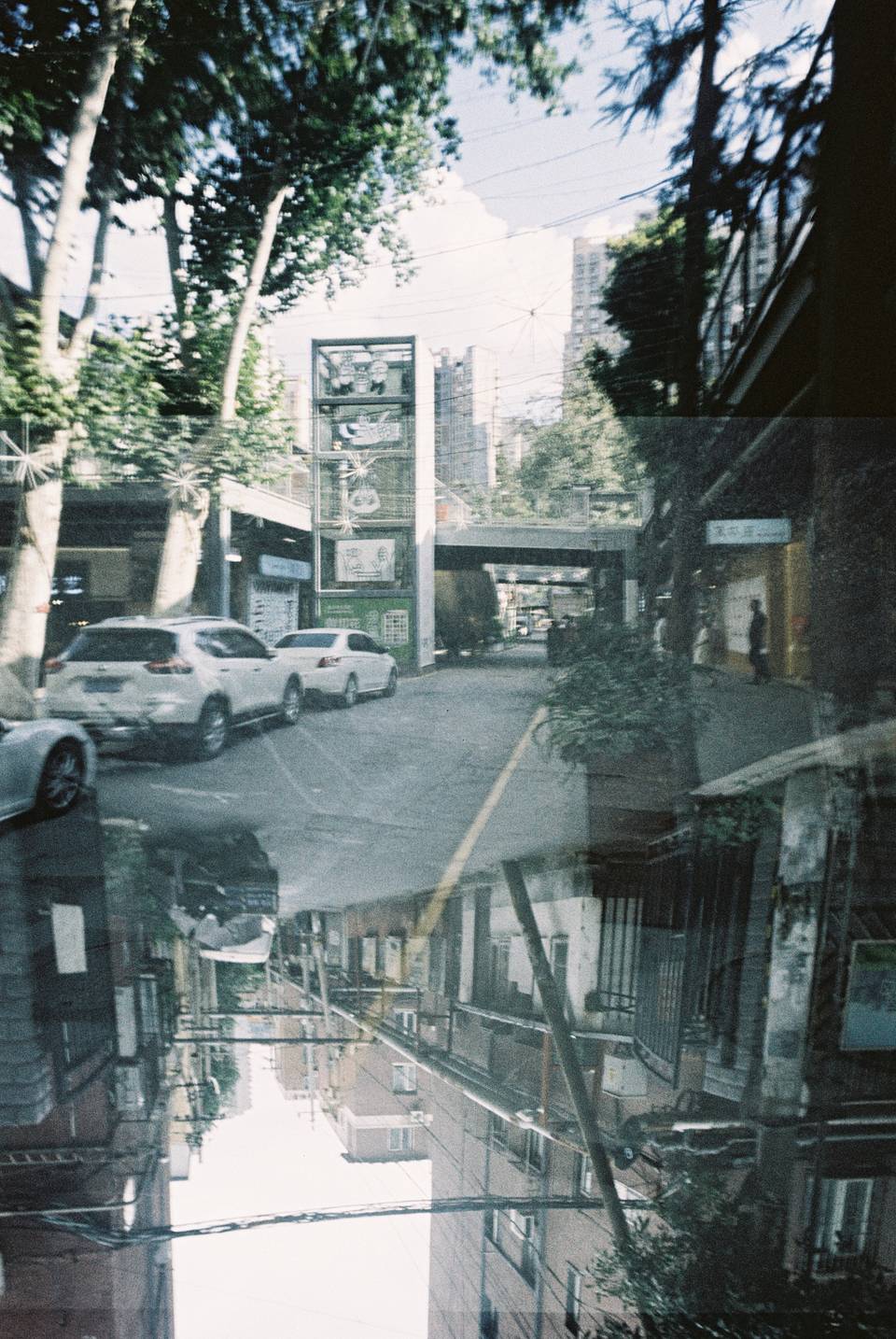 北京 × 西安 | © 雷蕾、钱禹辰｜LomoChrome Metropolis 大都会胶卷